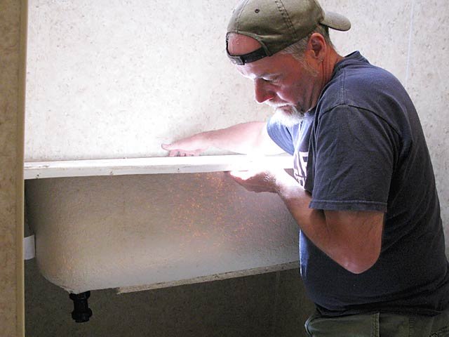 Top 3 Tips To Replace Rv Bathtub Diy Rv Bathtub Repair Replacing